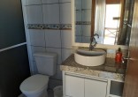 LINDA CASA  A 100 METROS DA PRAIA DE ZIMBROS