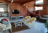 LINDA CASA  A 100 METROS DA PRAIA DE ZIMBROS
