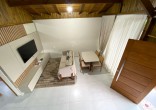 Linda Casa com Piscina 