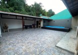 Casa com piscina a venda !