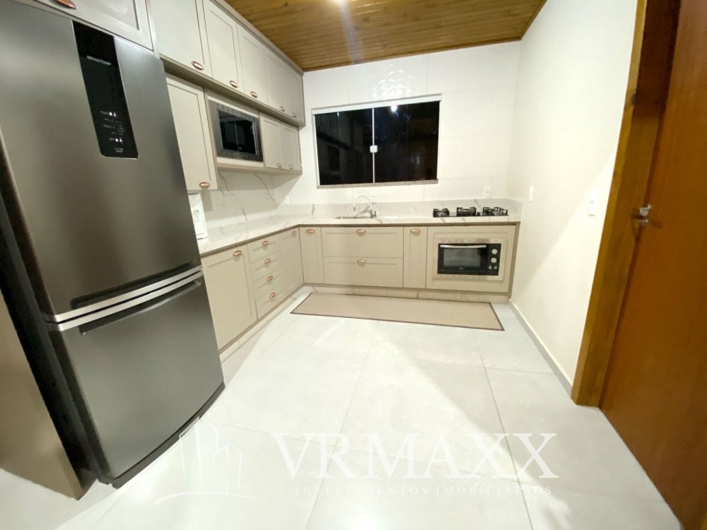 Linda Casa com Piscina 