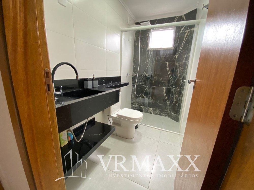Linda Casa com Piscina 