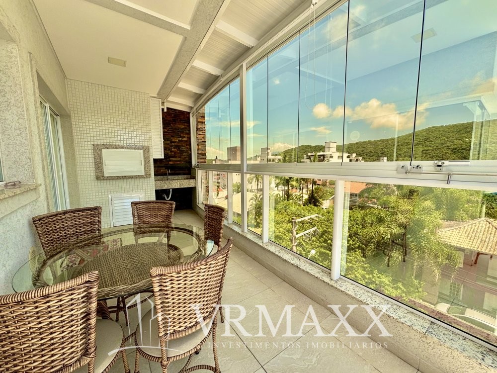 Linda Cobertura Duplex com Piscina e Jacuzzi em Ma