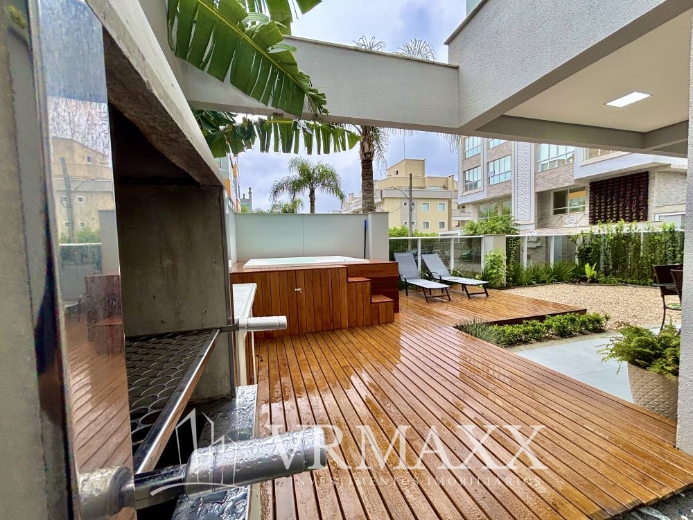 Lindo Apto Garden com Jacuzzi na Praia de Mariscal