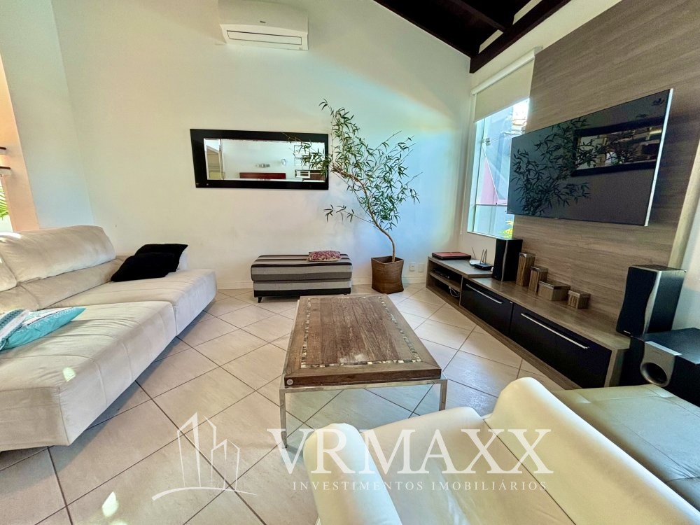 Lindssima Casa com Piscina em Mariscal