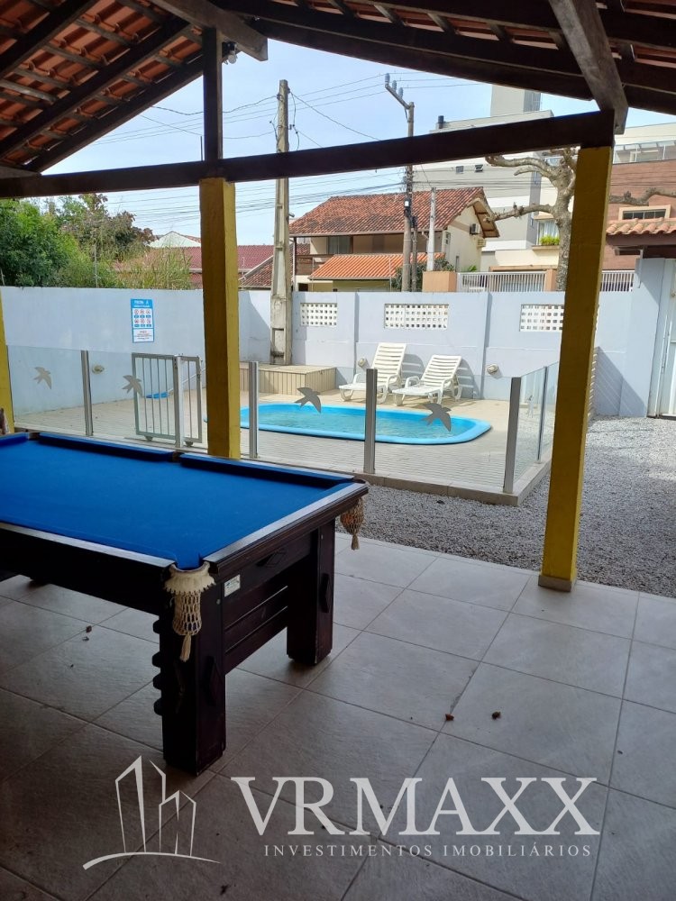 Casa com Piscina em Mariscal