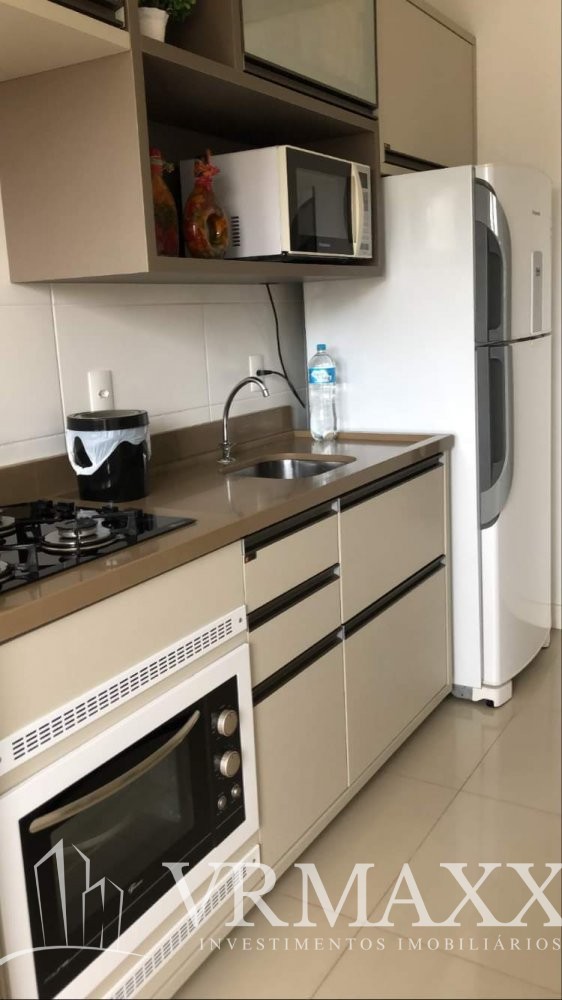 LINDO APARTAMENTO EM BOMBAS