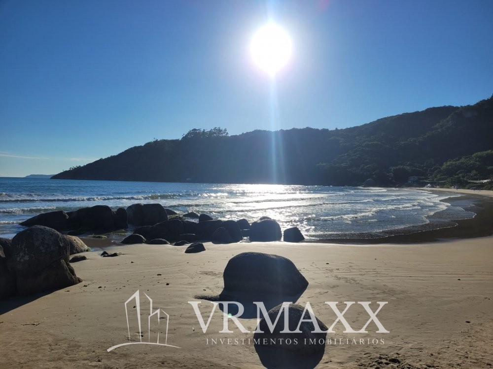 Linda cobertura na praia de Mariscal