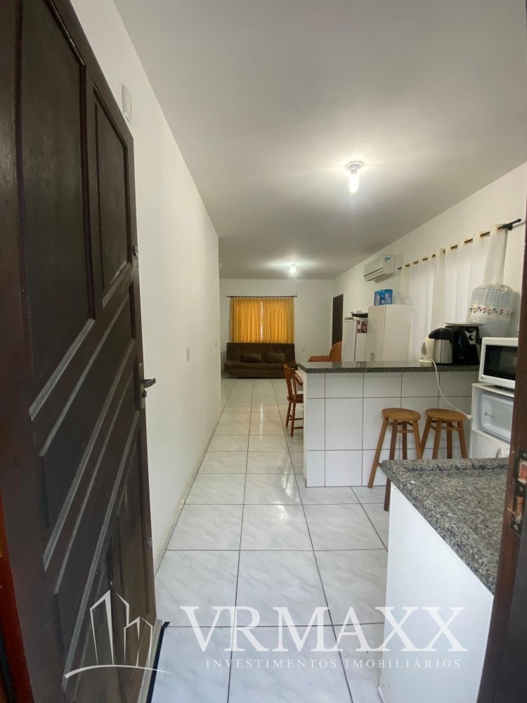 Casa com piscina a venda !