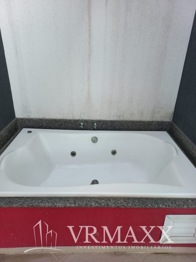 Linda Cobertura Frente ao Mar com Jacuzzi