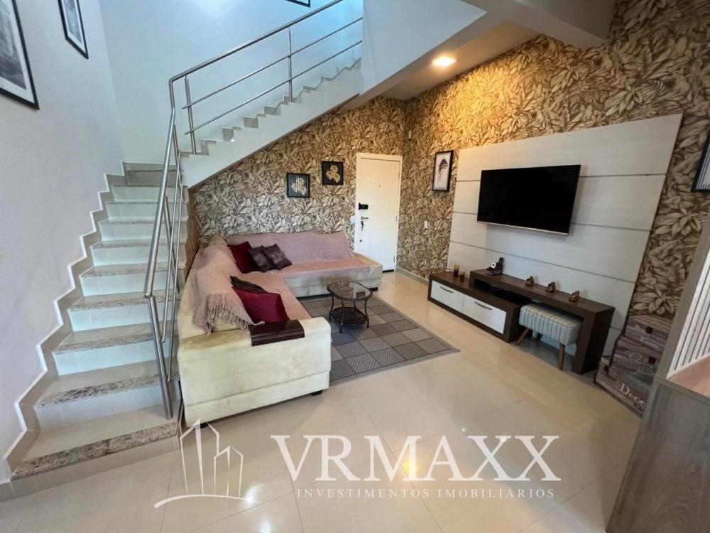 Ampla Cobertura Duplex com Vista Mar em Mariscal