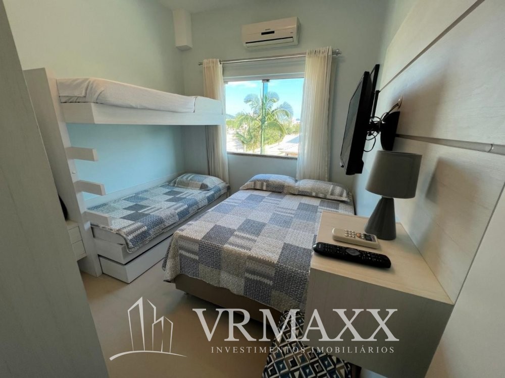 Ampla Cobertura Duplex com Vista Mar em Mariscal