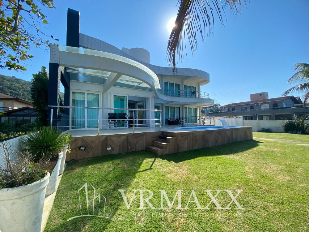 CASA FRENTE MAR