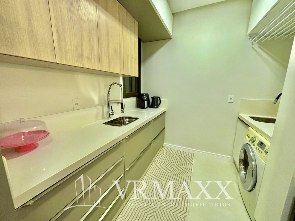 Lindo Apto Mobiliado na Praia de Bombas