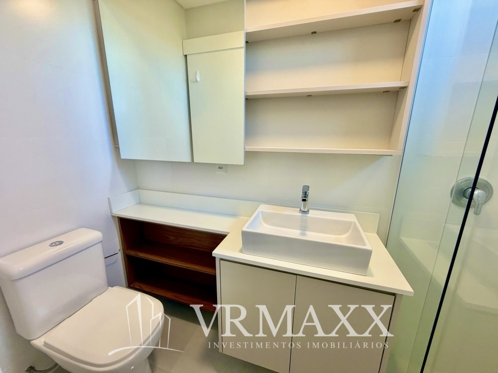 Lind�ssimo Apto com 2 Su�tes em Mariscal