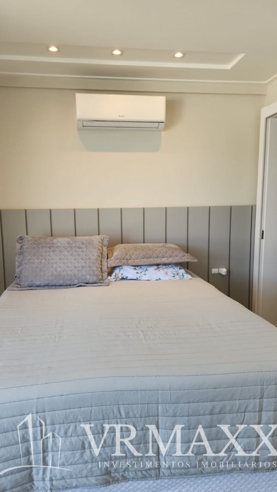 Linda cobertura em Canto Grande 