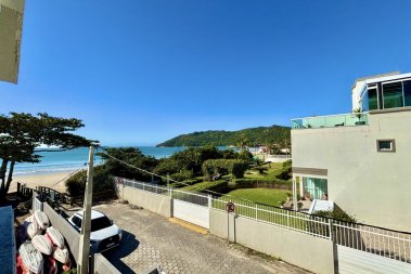 Apto com Bela Vista para o Mar em Canto Grande