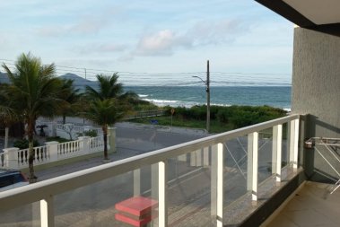 Lindo Apto com Praticidade e Conforto Frente  Mar