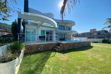 CASA FRENTE MAR